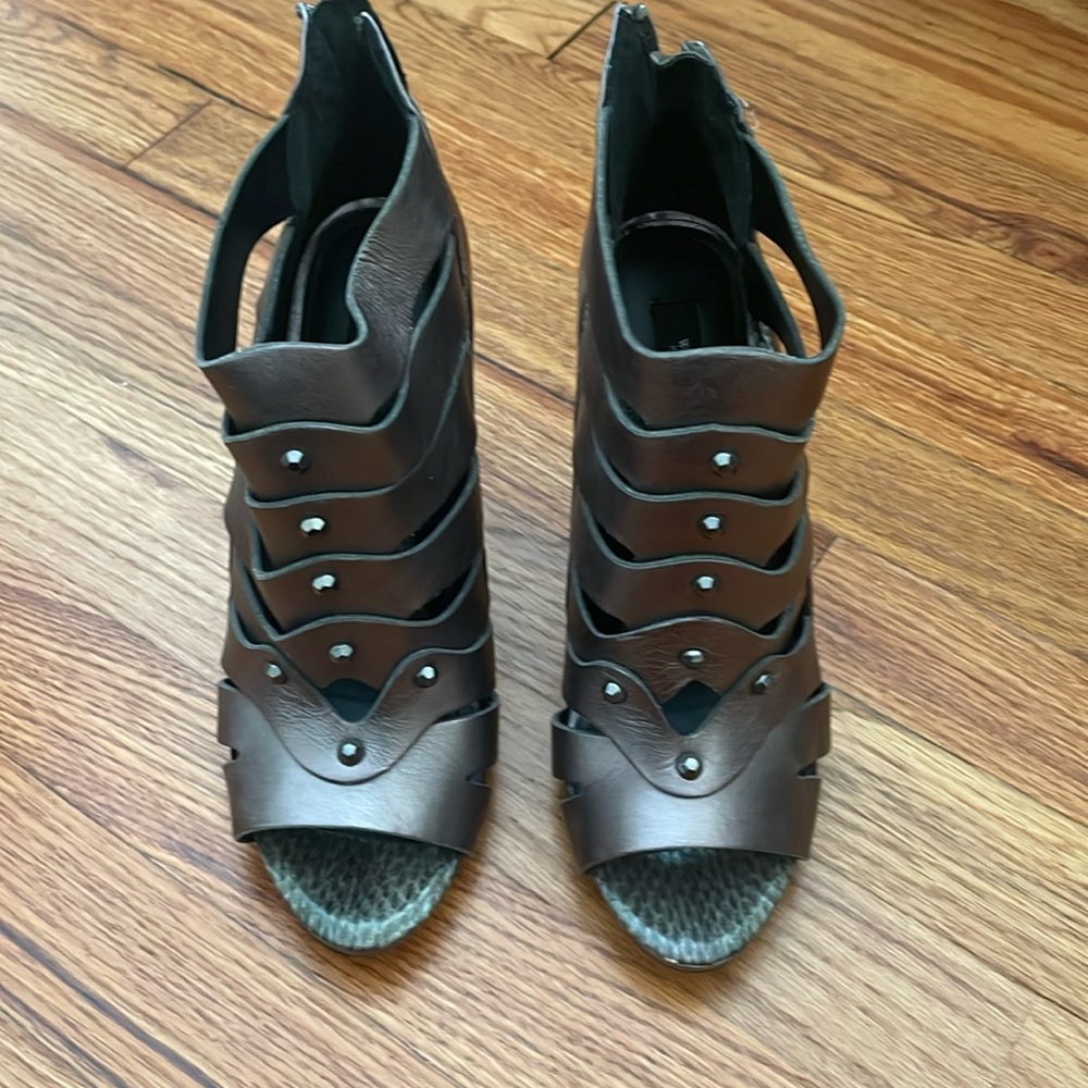White House black market sexy leather boots 6.5
